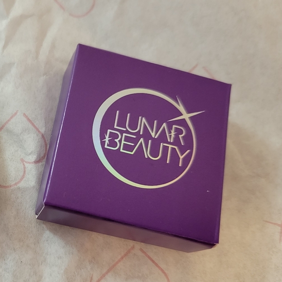 NEW Lunar Beauty advent calendar day #9 gold single shadow - Picture 2 of 4